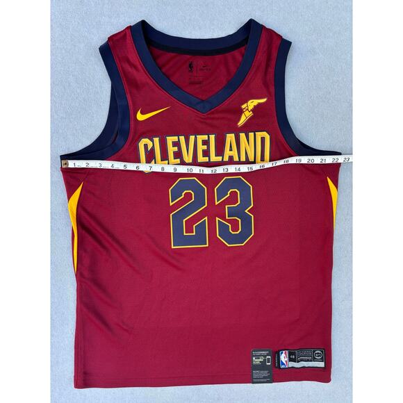 NWT Men's Large LeBron James Cleveland Cavaliers Nike Swingman Jersey NBA #23 - Picture 5 of 7